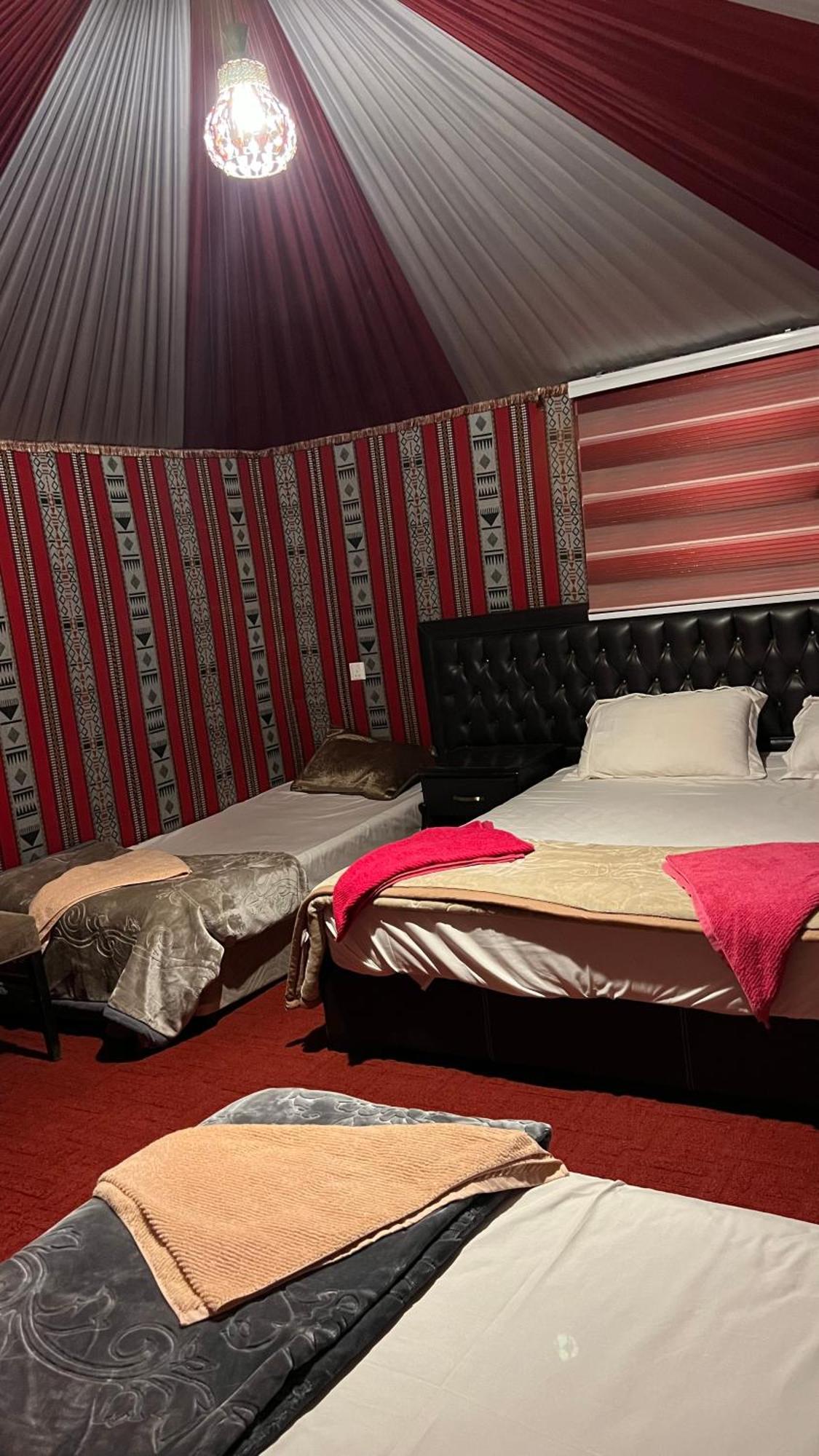 Rum Maria Luxury Camp & Bubble Rooms Wadi Rum Exterior foto